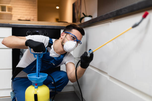Best Exterminator Services  in Mayfield, OH